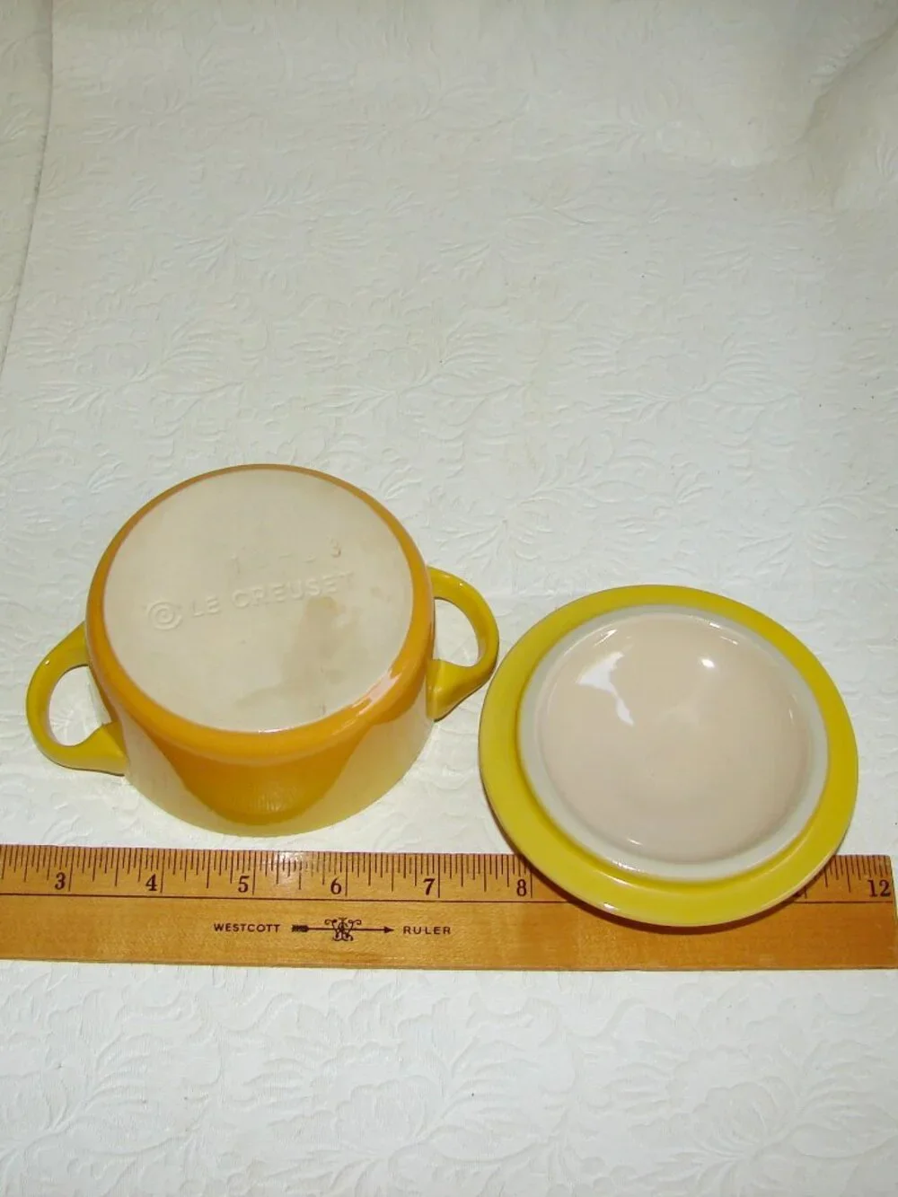 Le Creuset Mini Cocotte Round 8 oz. Yellow Soleil, Stoneware Ramekin w/Lid